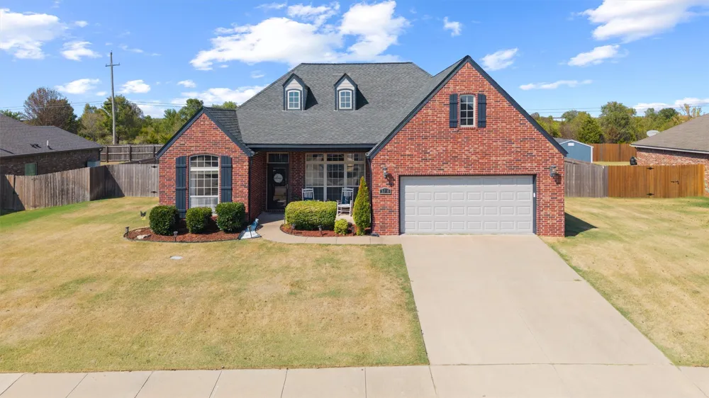 5710 Ashbrook Drive Bartlesville, OK 74006