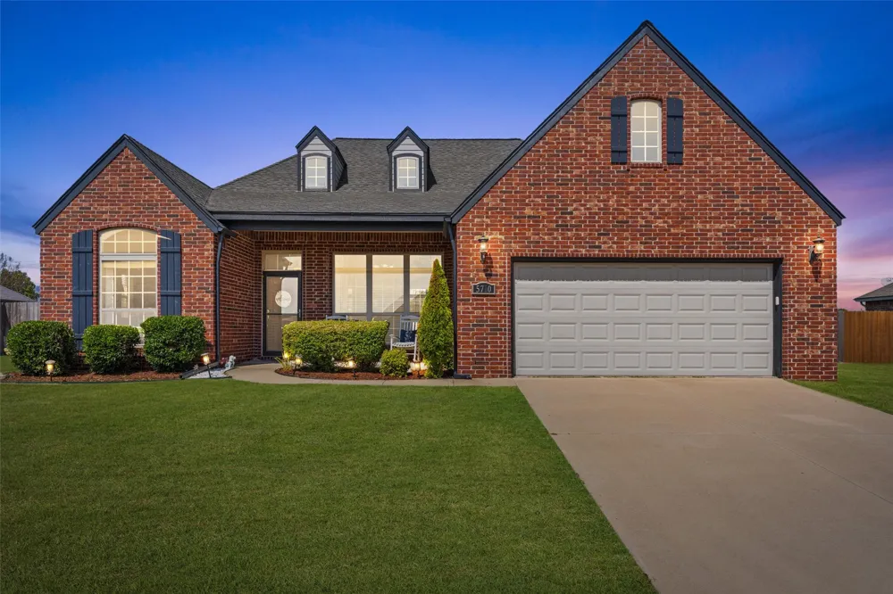 5710 Ashbrook Drive Bartlesville, OK 74006