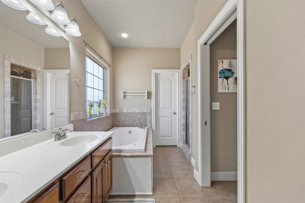 5710 Ashbrook Drive Bartlesville, OK 74006