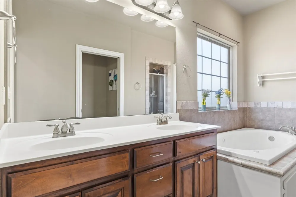 5710 Ashbrook Drive Bartlesville, OK 74006