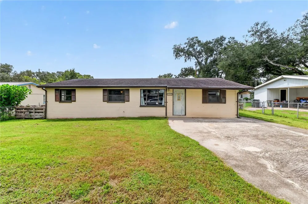 3206 DECATUR AVENUE Lakeland, FL 33805