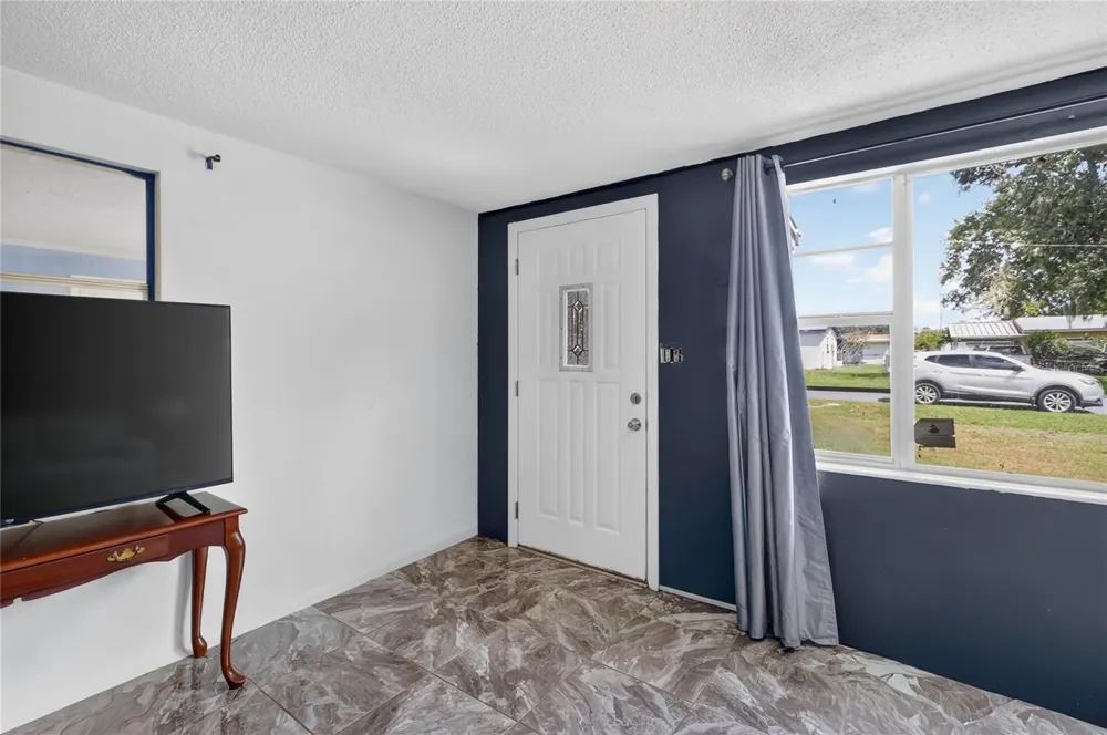 3206 DECATUR AVENUE Lakeland, FL 33805