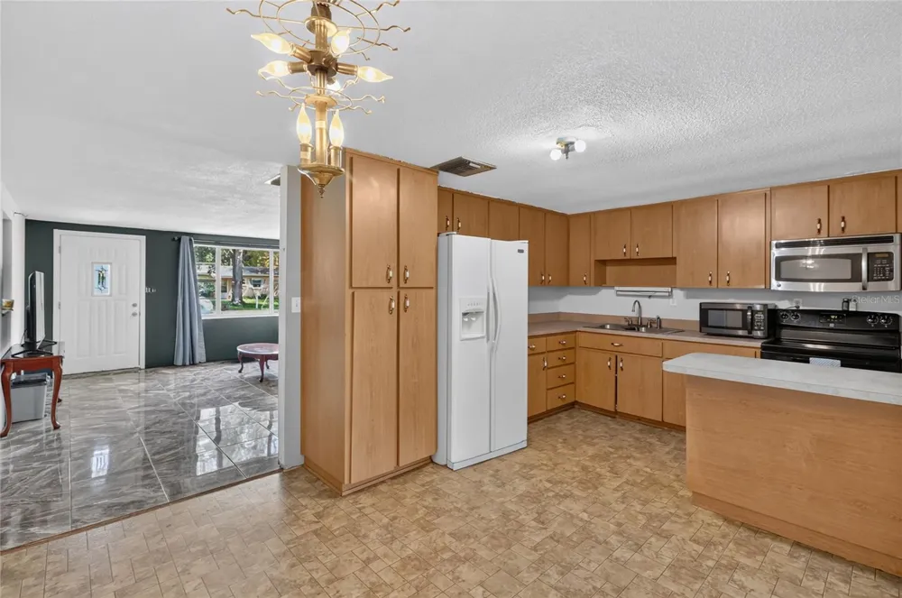 3206 DECATUR AVENUE Lakeland, FL 33805