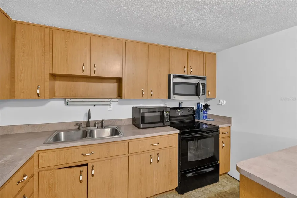 3206 DECATUR AVENUE Lakeland, FL 33805