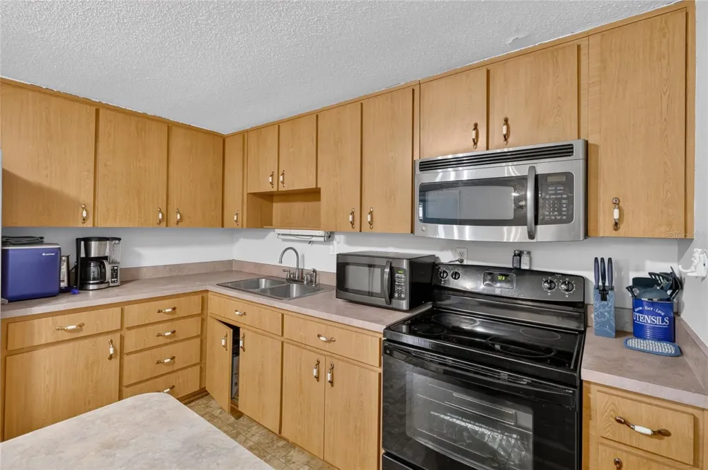 3206 DECATUR AVENUE Lakeland, FL 33805