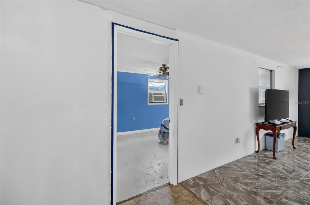3206 DECATUR AVENUE Lakeland, FL 33805