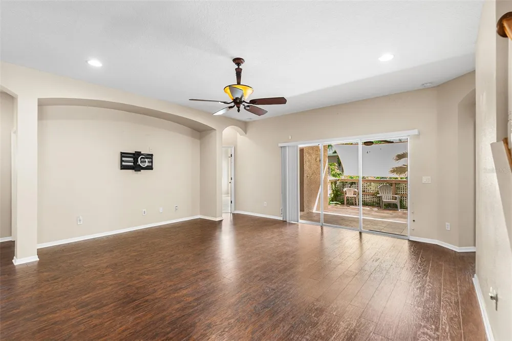 443 YORK DALE DRIVE Ruskin, FL 33570