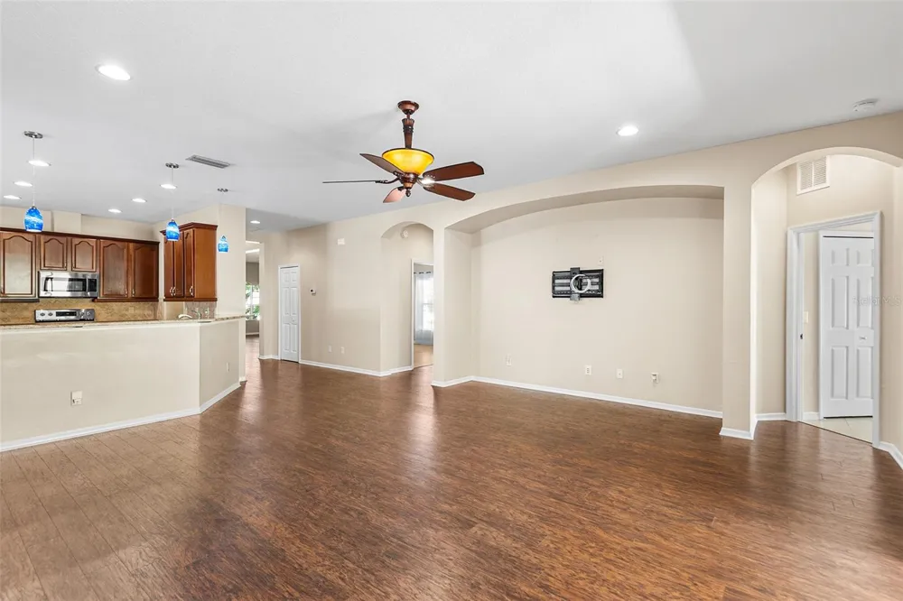 443 YORK DALE DRIVE Ruskin, FL 33570