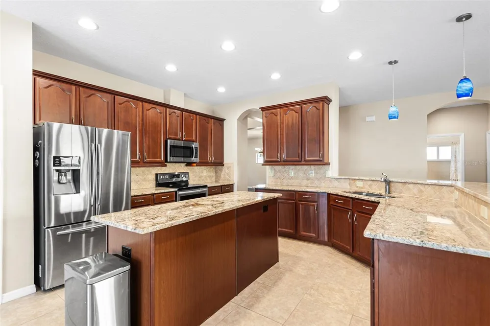 443 YORK DALE DRIVE Ruskin, FL 33570