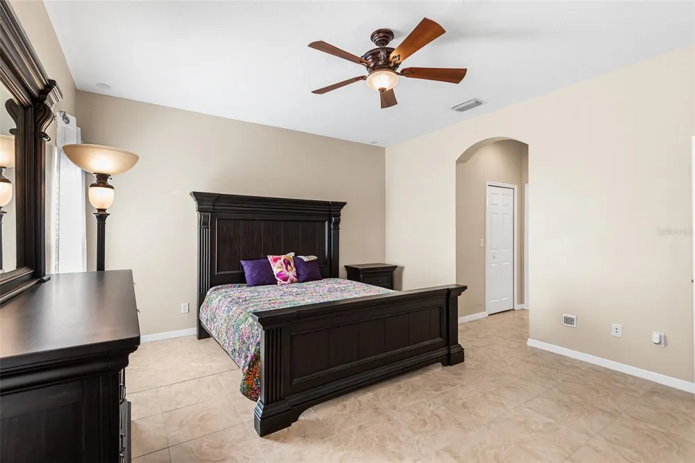 443 YORK DALE DRIVE Ruskin, FL 33570