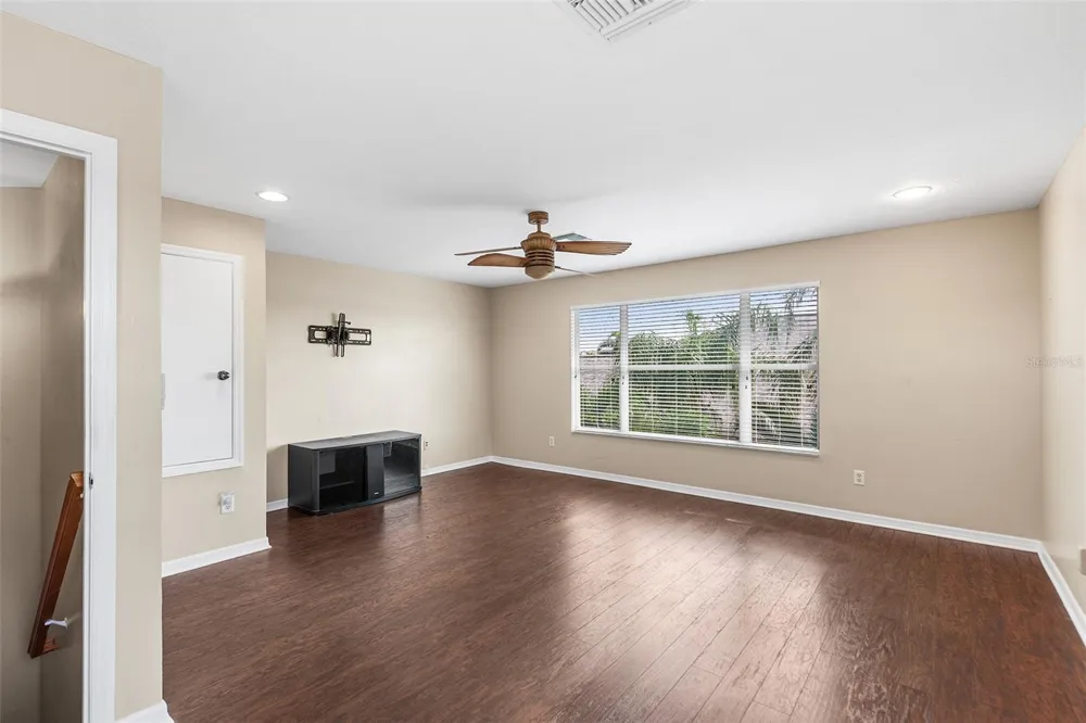 443 YORK DALE DRIVE Ruskin, FL 33570