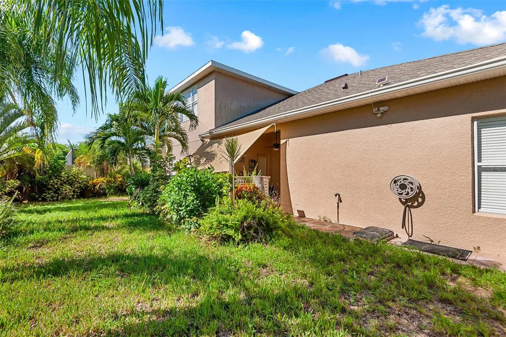 443 YORK DALE DRIVE Ruskin, FL 33570