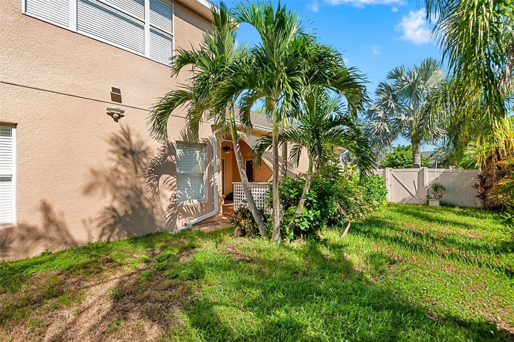 443 YORK DALE DRIVE Ruskin, FL 33570