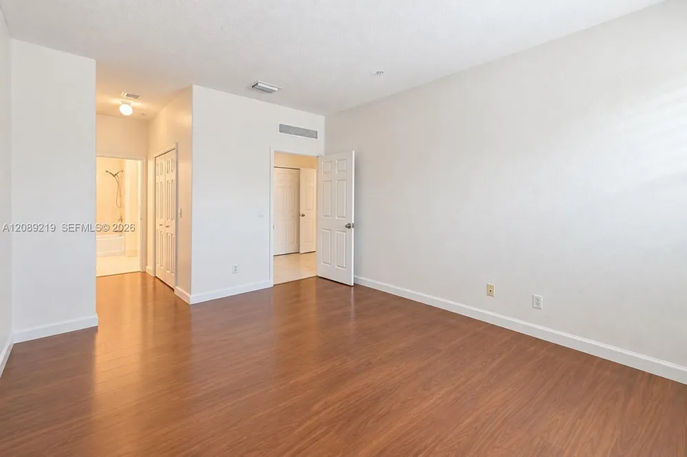 10242 NW 7th St #203 Miami, FL 33172