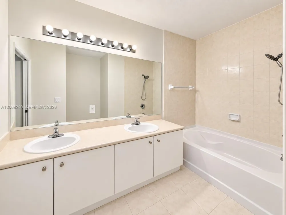 10242 NW 7th St #203 Miami, FL 33172