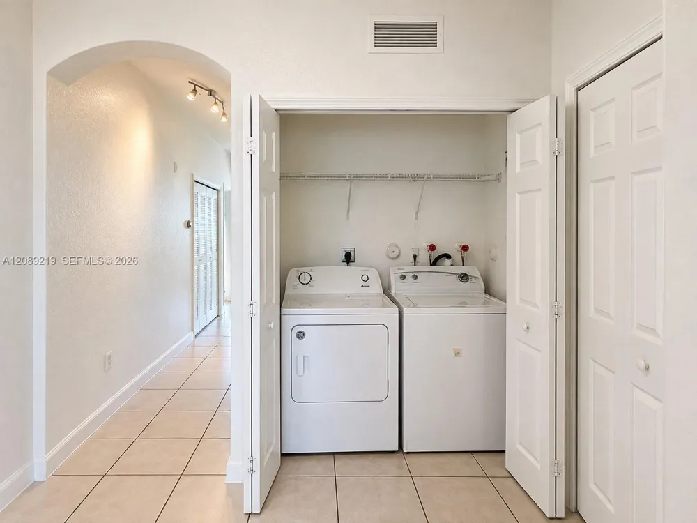 10242 NW 7th St #203 Miami, FL 33172