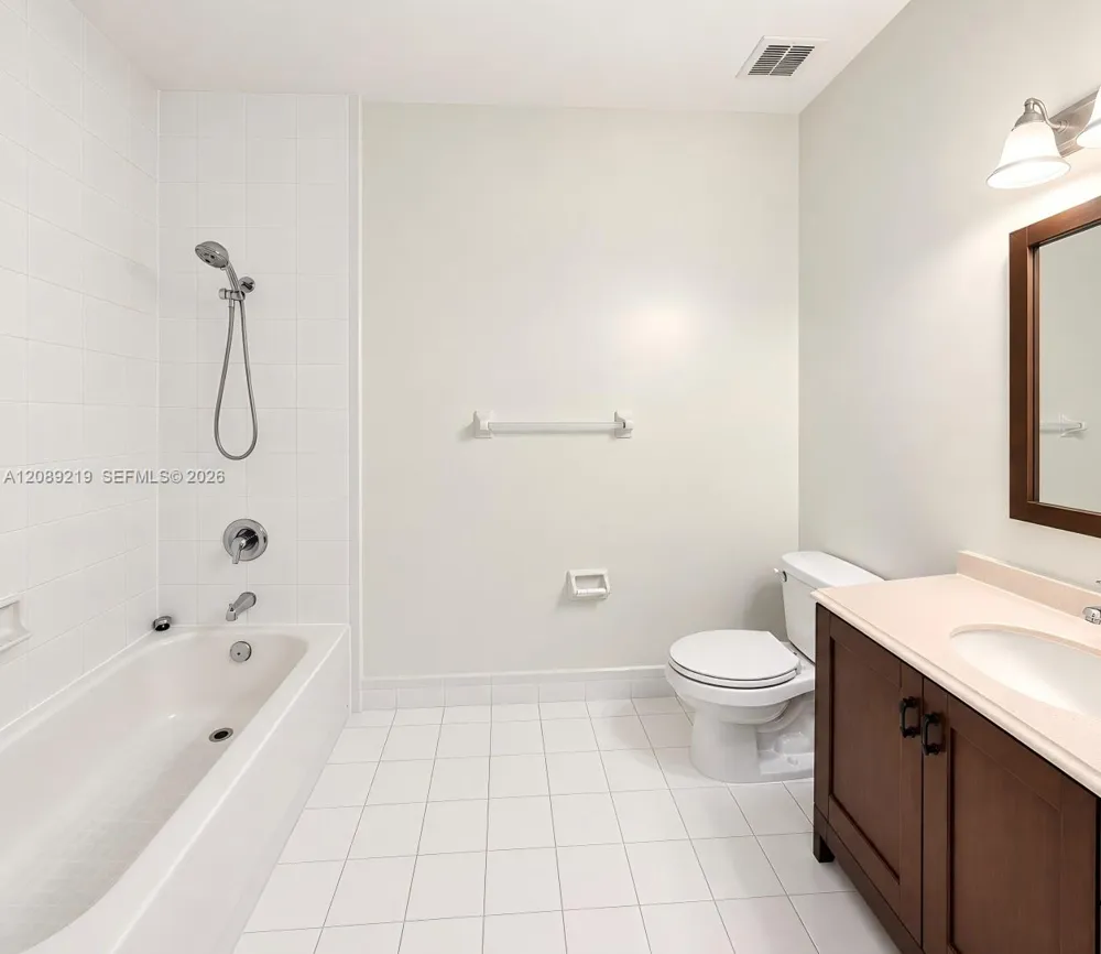 10242 NW 7th St #203 Miami, FL 33172