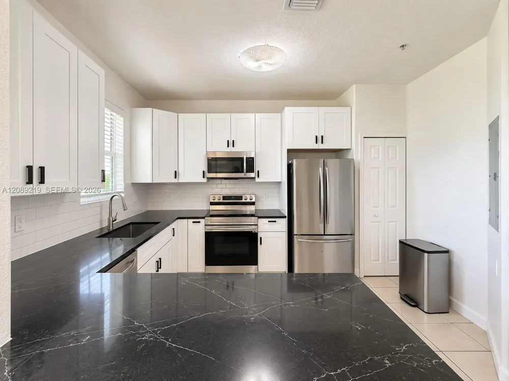 10242 NW 7th St #203 Miami, FL 33172