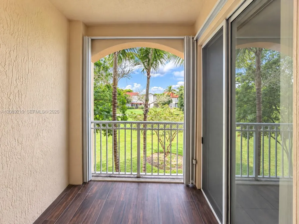 10242 NW 7th St #203 Miami, FL 33172