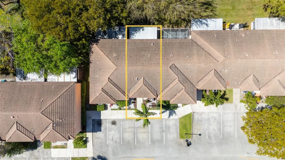 816 NW 208th Way Pembroke Pines, FL 33029