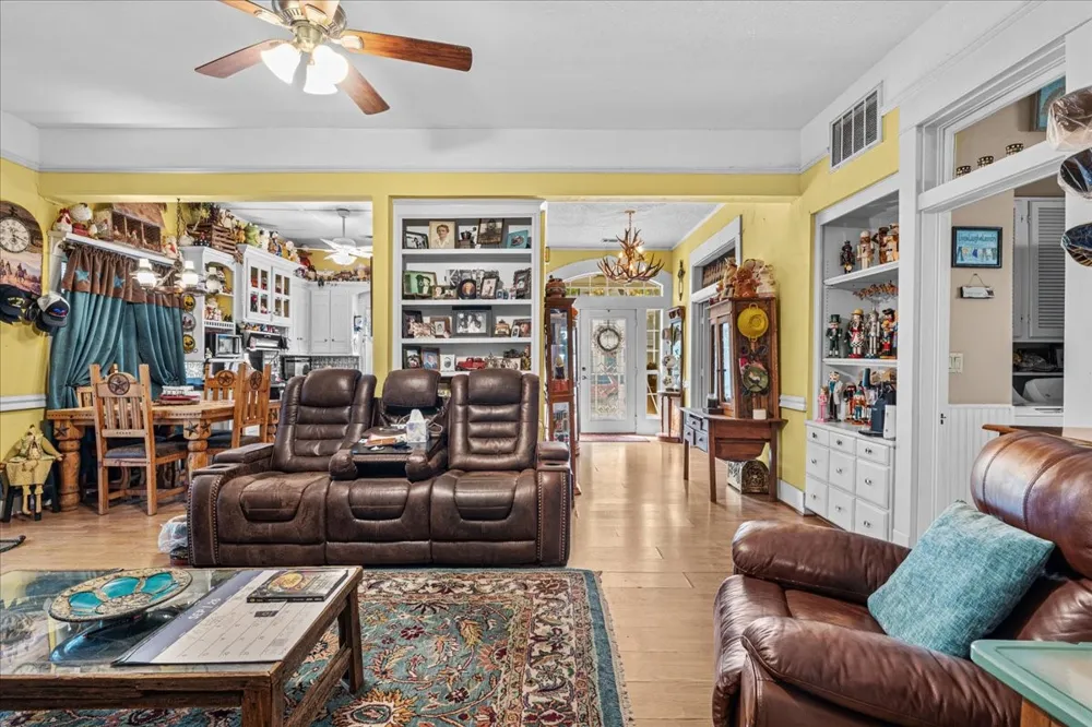 707 Magnolia Avenue Hubbard, TX 76648