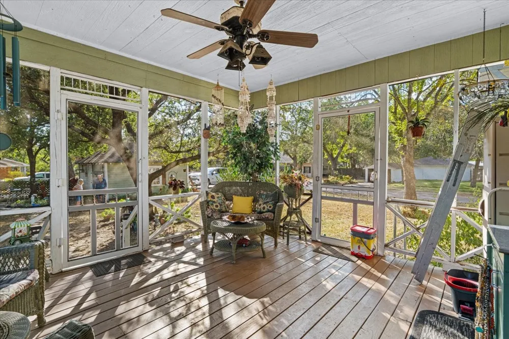 707 Magnolia Avenue Hubbard, TX 76648