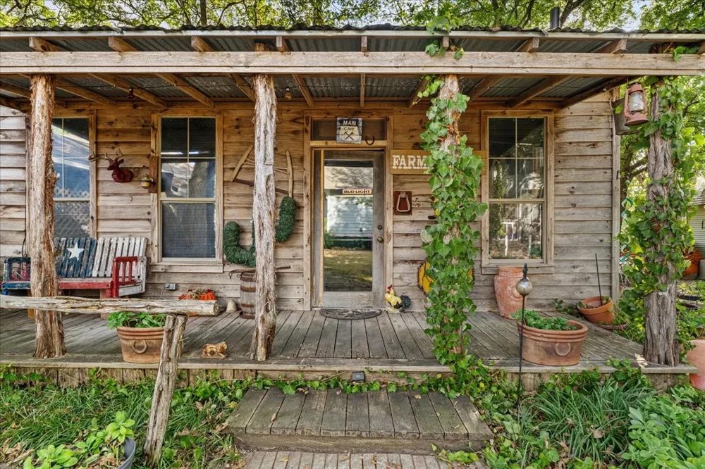 707 Magnolia Avenue Hubbard, TX 76648