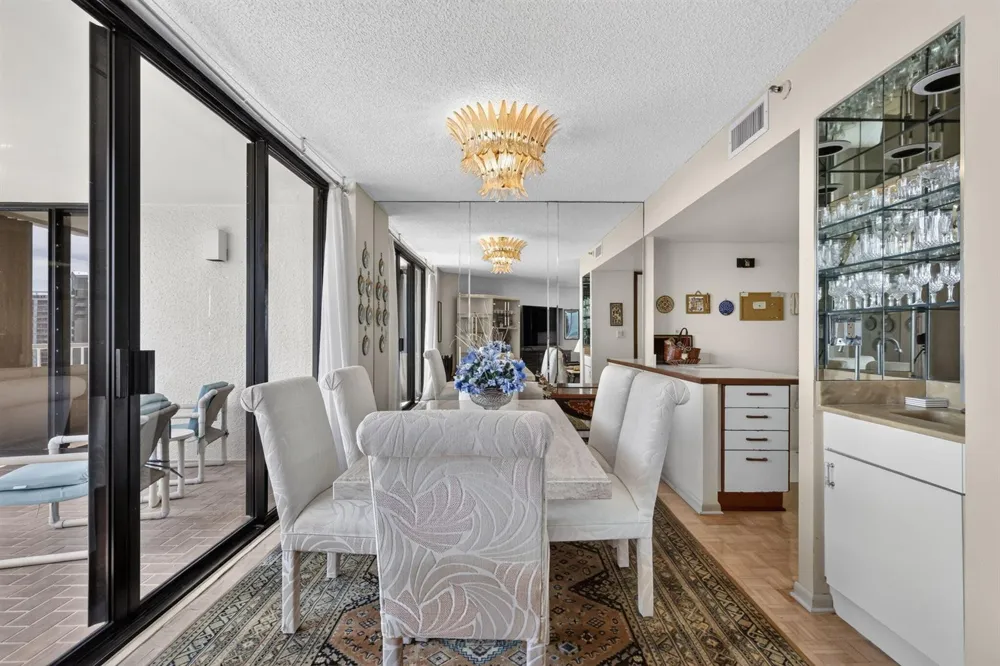 5080 Ocean Drive #14-D Singer Island, FL 33404