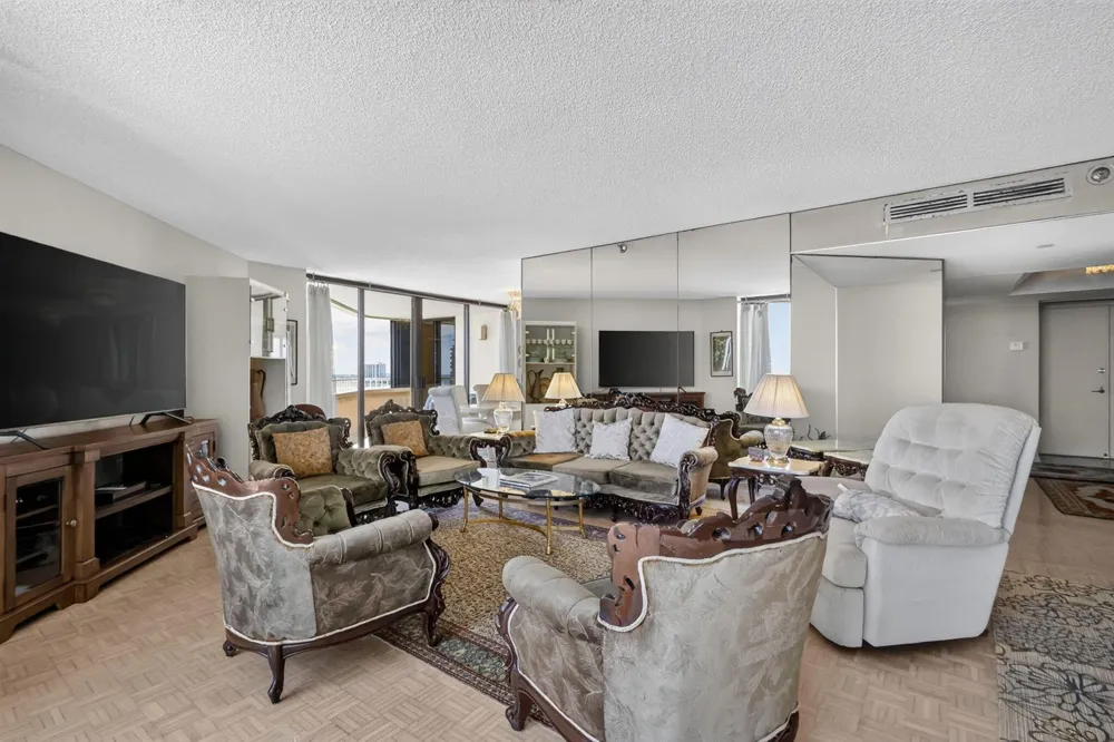 5080 Ocean Drive #14-D Singer Island, FL 33404