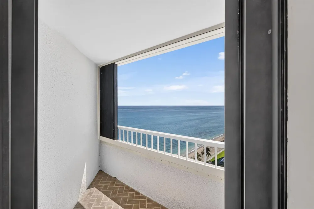 5080 Ocean Drive #14-D Singer Island, FL 33404