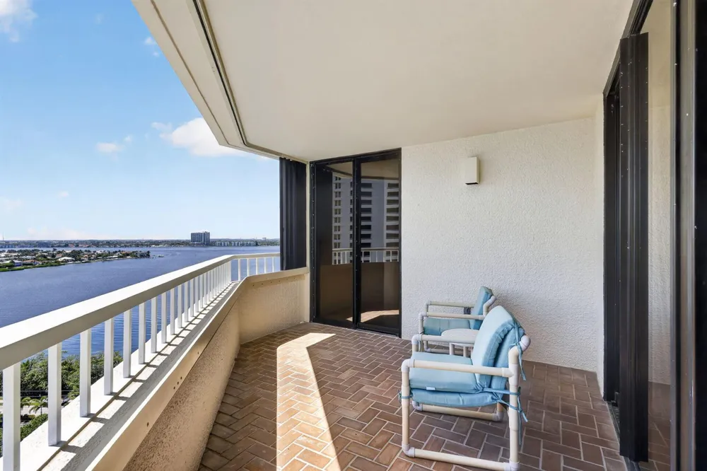 5080 Ocean Drive #14-D Singer Island, FL 33404