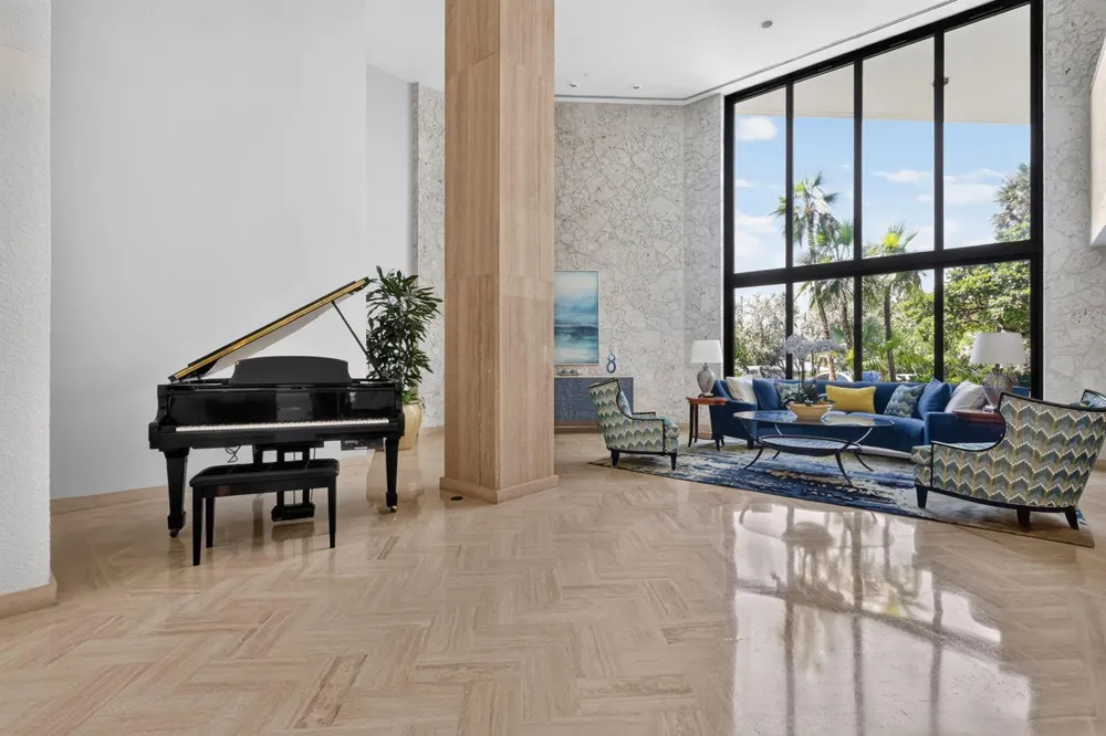 5080 Ocean Drive #14-D Singer Island, FL 33404