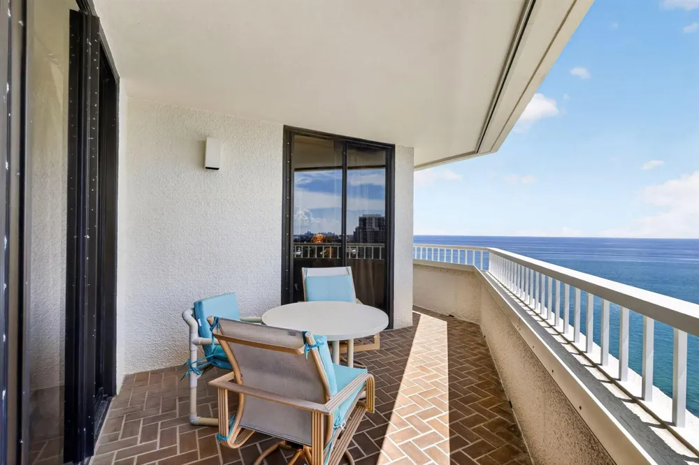 5080 Ocean Drive #14-D Singer Island, FL 33404