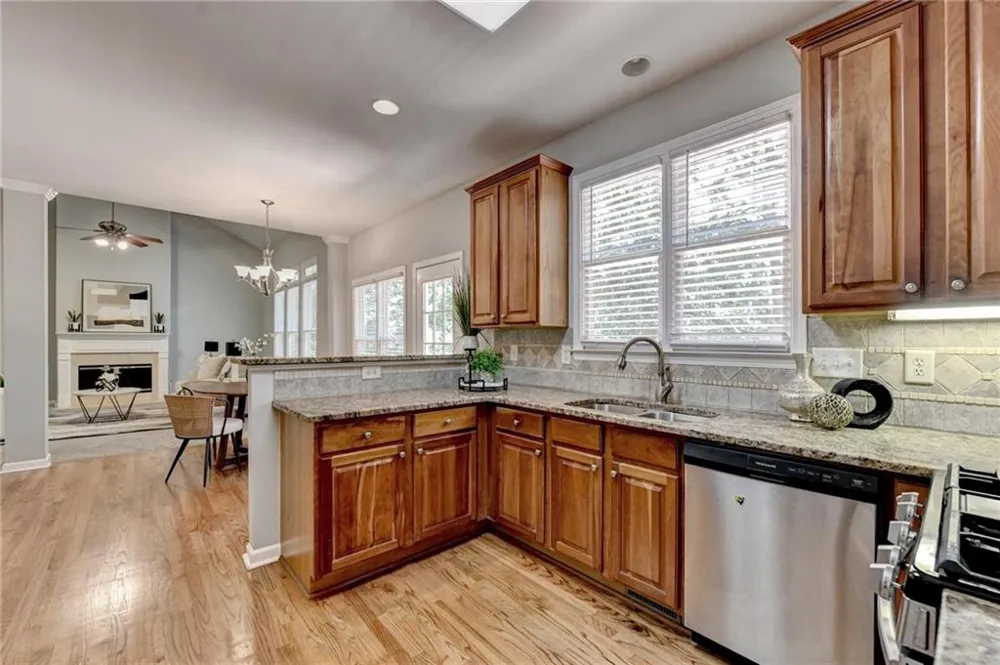 3545 Sentry View Trace Suwanee, GA 30024