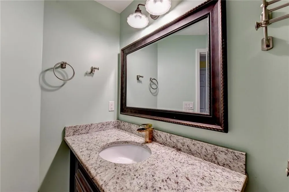 3545 Sentry View Trace Suwanee, GA 30024