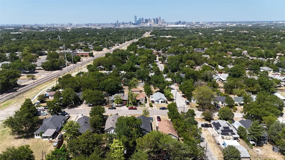 1418 Georgia Avenue Dallas, TX 75216