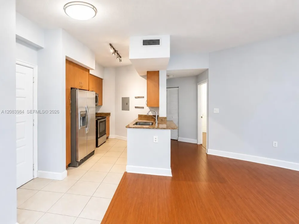 1830 Radius Dr #1102 Hollywood, FL 33020