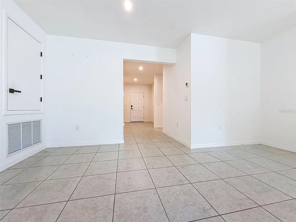 805 WHISPERING PINES ROAD Cape Coral, FL 33993
