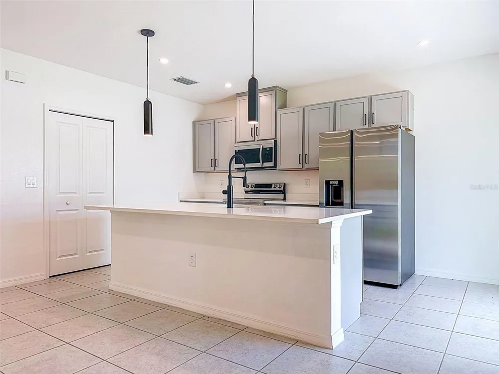805 WHISPERING PINES ROAD Cape Coral, FL 33993