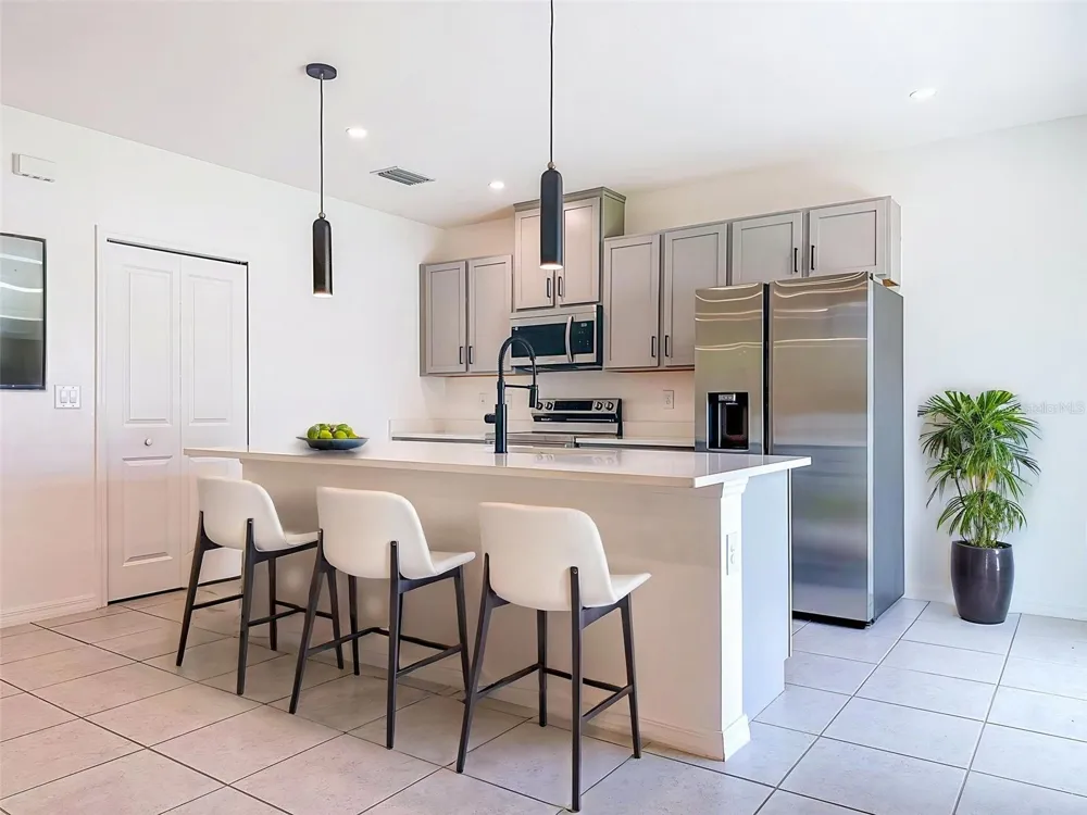 805 WHISPERING PINES ROAD Cape Coral, FL 33993