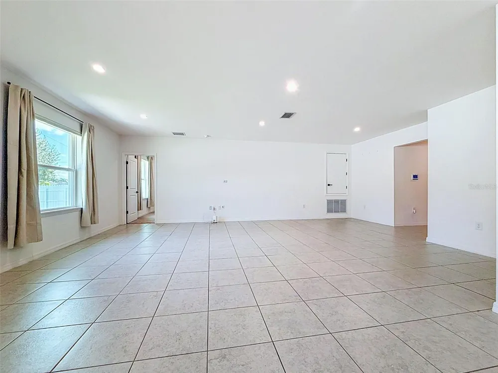 805 WHISPERING PINES ROAD Cape Coral, FL 33993