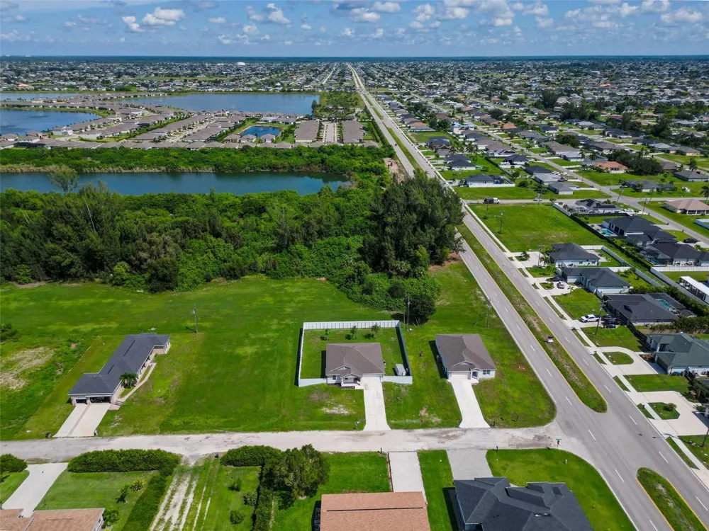 805 WHISPERING PINES ROAD Cape Coral, FL 33993