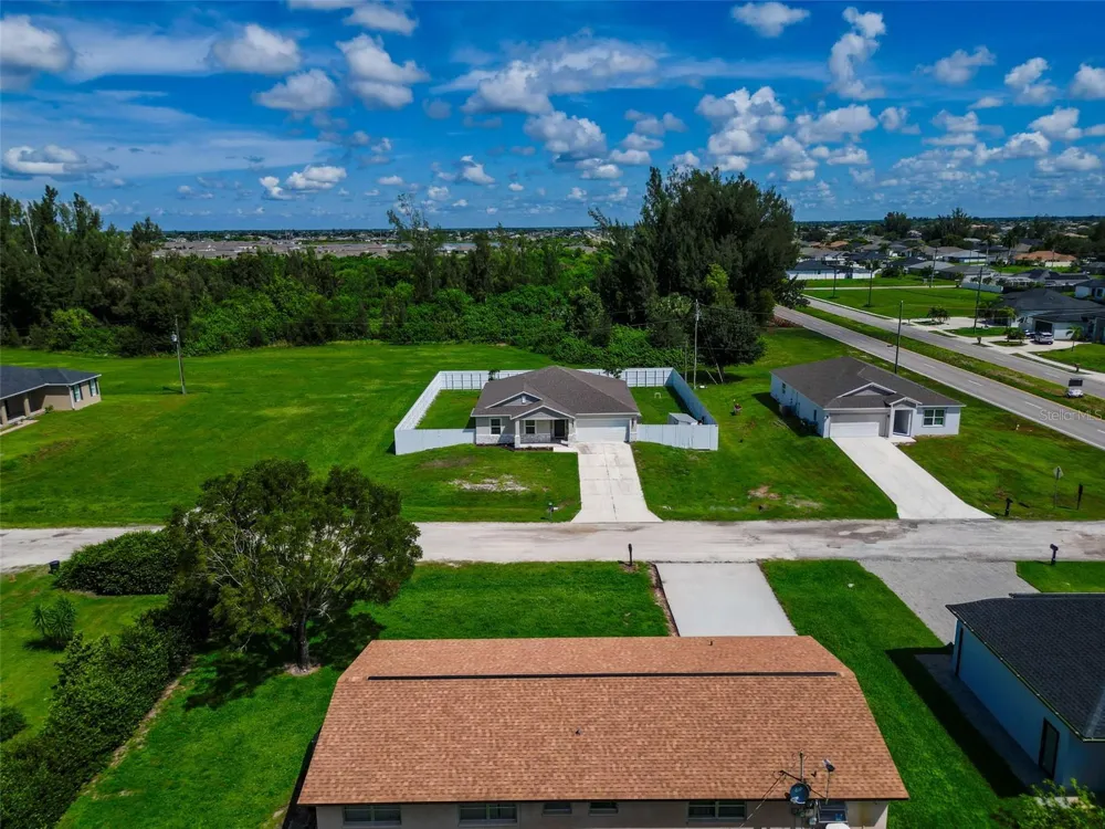 805 WHISPERING PINES ROAD Cape Coral, FL 33993