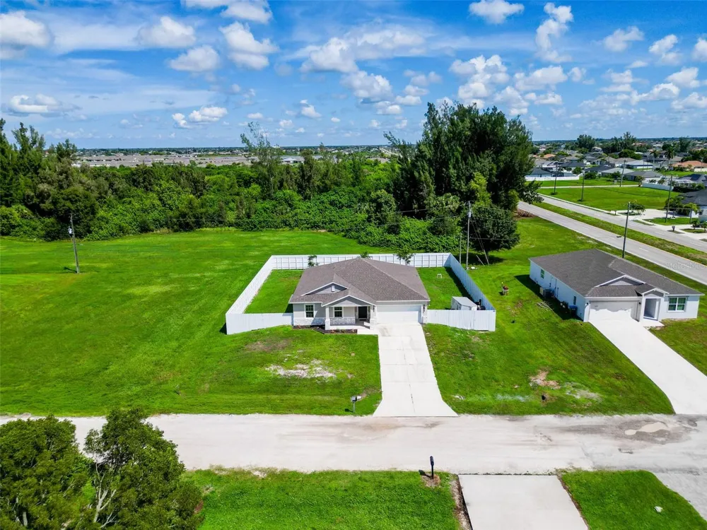 805 WHISPERING PINES ROAD Cape Coral, FL 33993