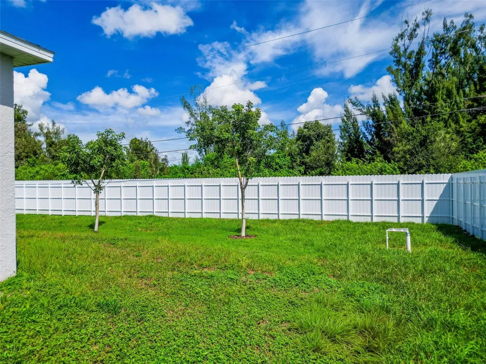805 WHISPERING PINES ROAD Cape Coral, FL 33993