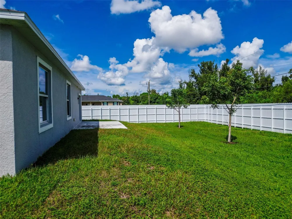 805 WHISPERING PINES ROAD Cape Coral, FL 33993