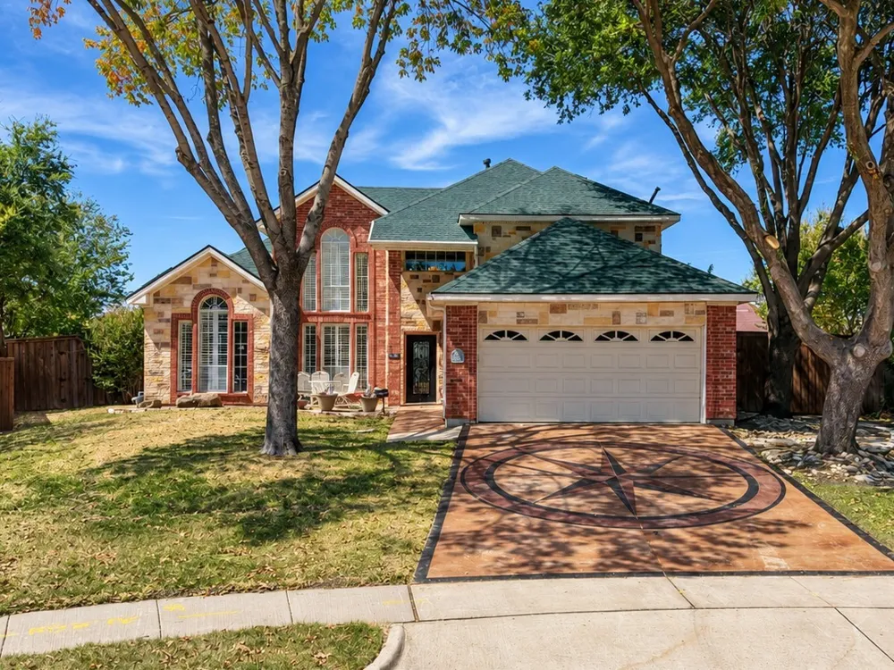 202 Browning Lane Grand Prairie, TX 75052