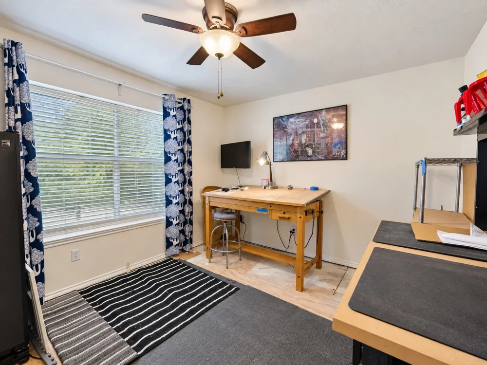 202 Browning Lane Grand Prairie, TX 75052