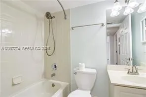 609 E Sheridan St #201 Dania Beach, FL 33004