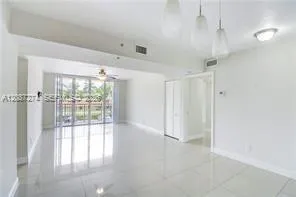 609 E Sheridan St #201 Dania Beach, FL 33004